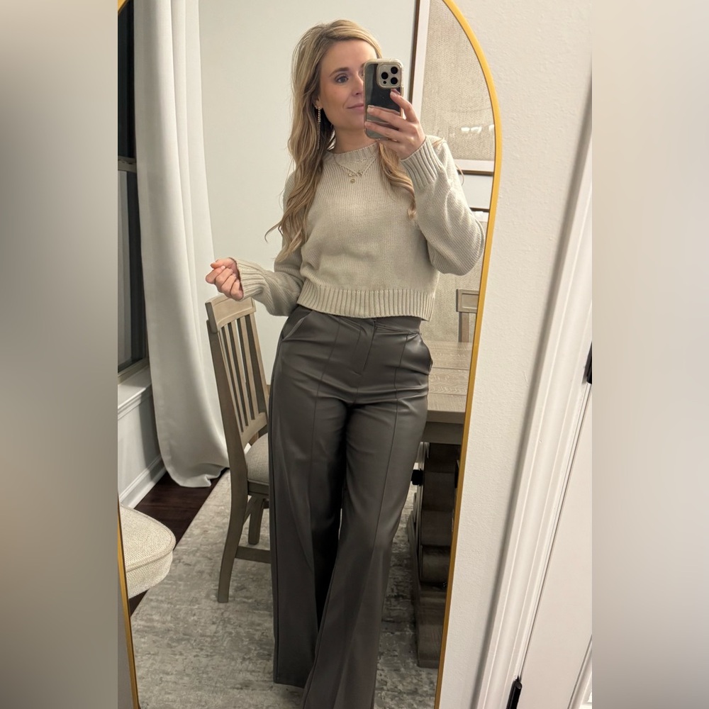 Women's Light Grey Crop Sweater - Picture 7 of 16